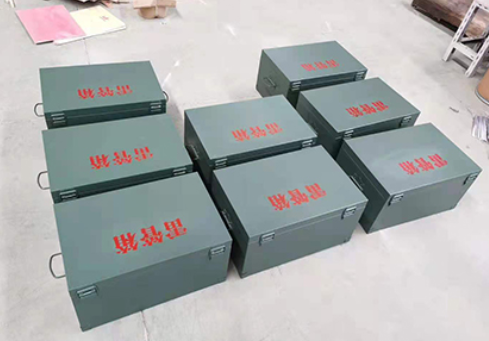 开远炸药箱和雷管箱一般是怎么存放的？