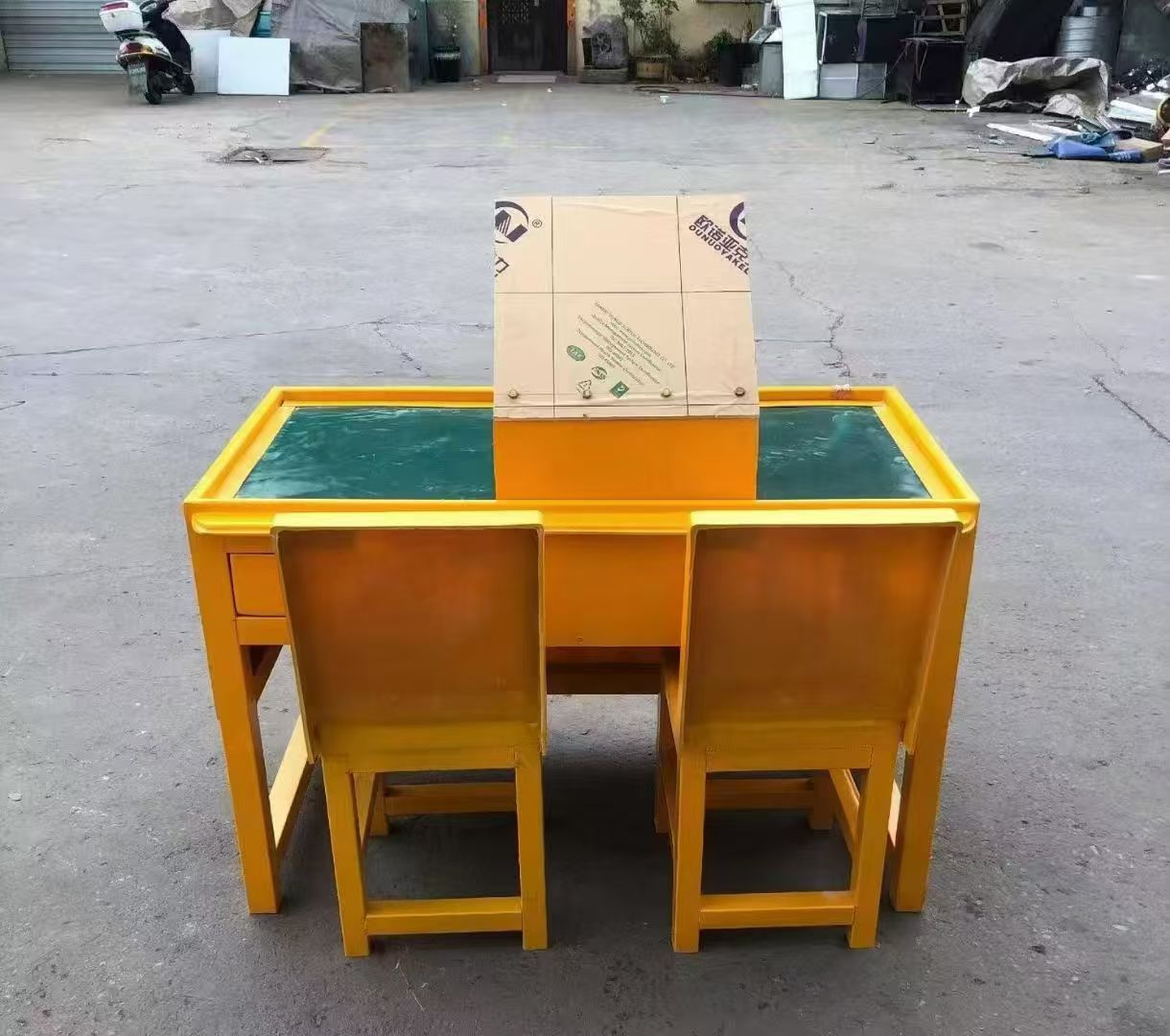 开远防静电导通桌井下煤矿火工品发放桌：危险品流转的安全守护者